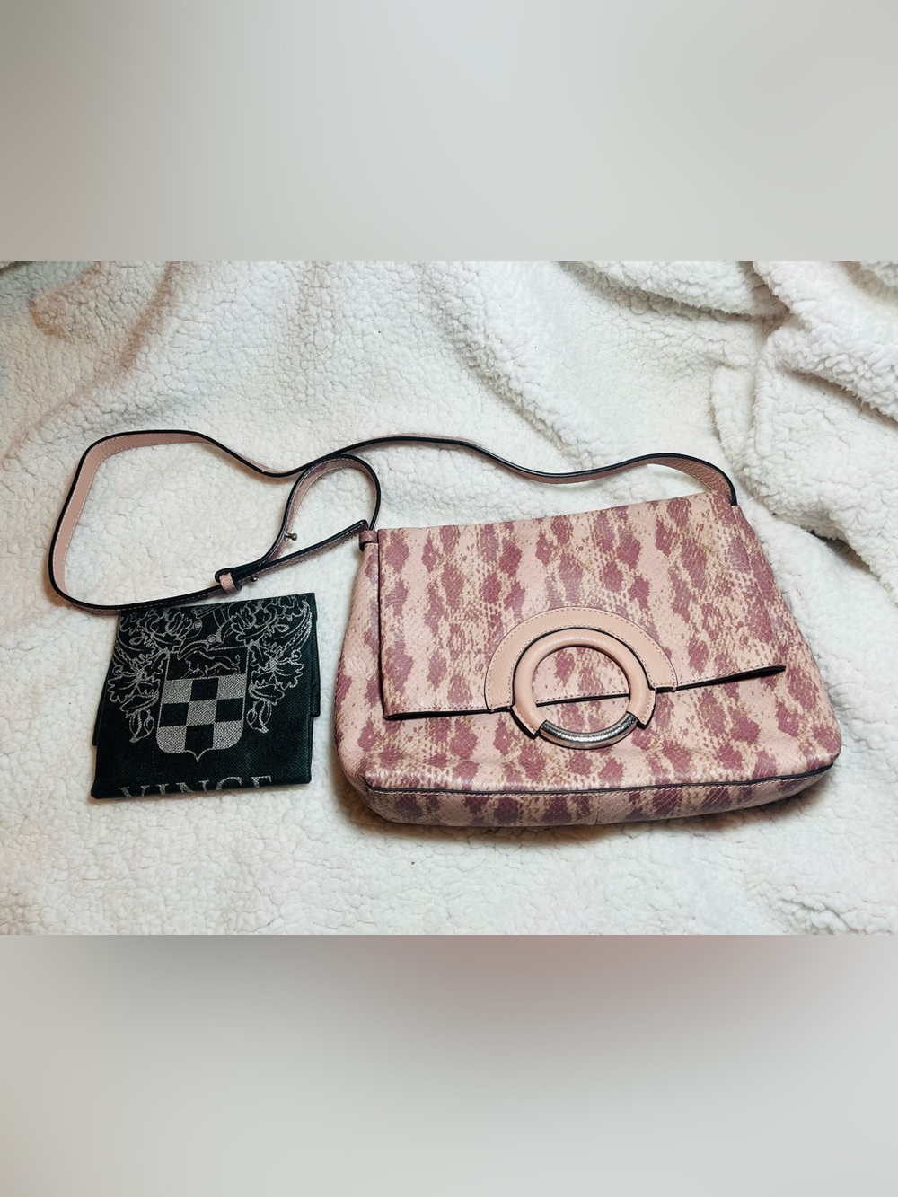 NWOT-Vince Camuto Keyln Crossbody Bag